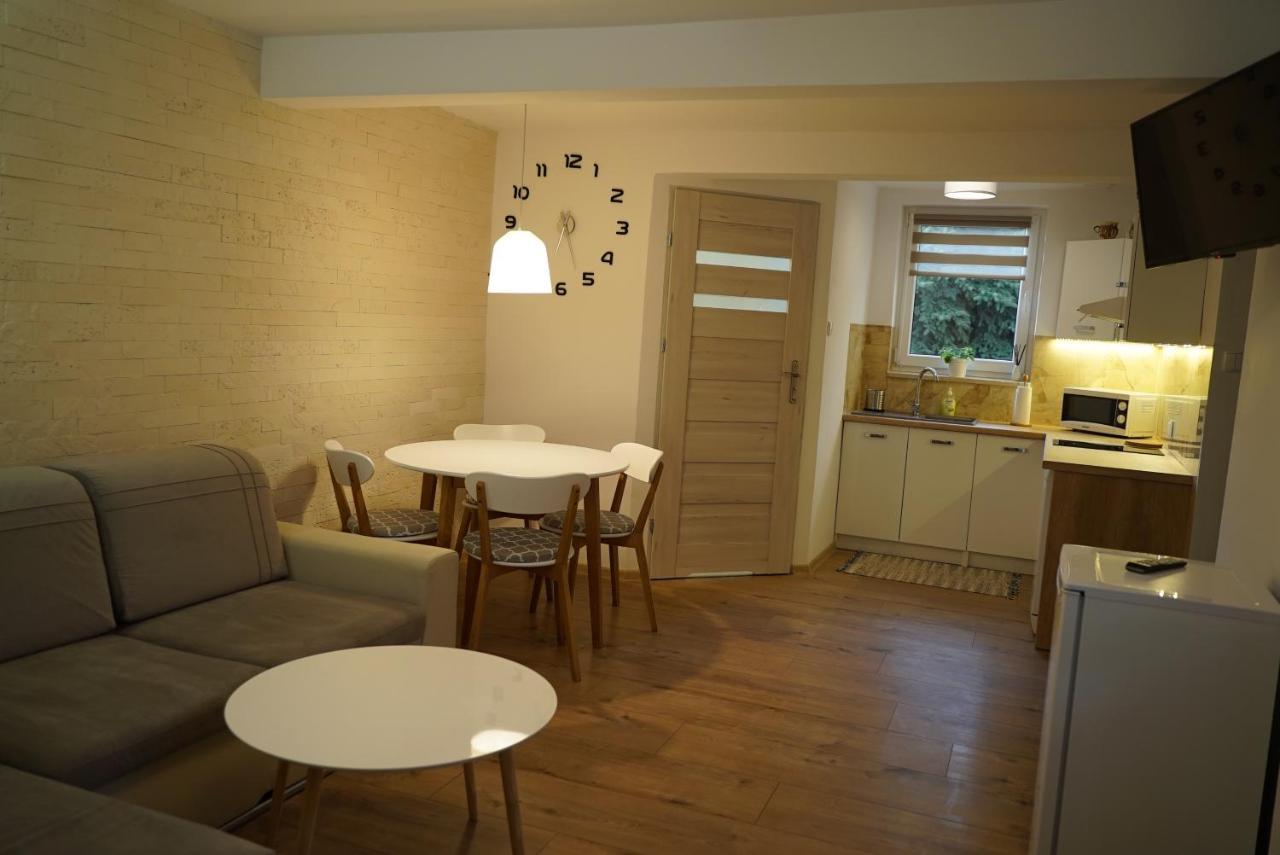 Apartament Naleczow Dom Pod Orzechami Kültér fotó